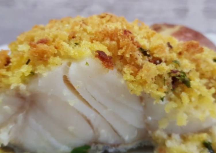 Recipe of Favorite Bacalhau assado no forno com batatas e crosta de broa