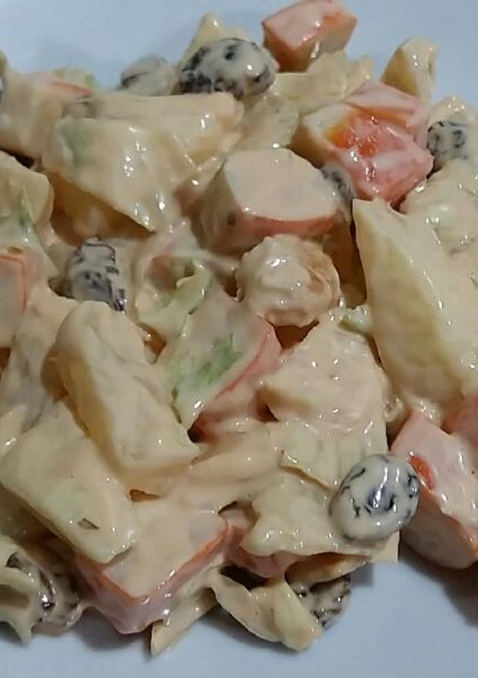 Una foto de Ensalada con salsa rosa