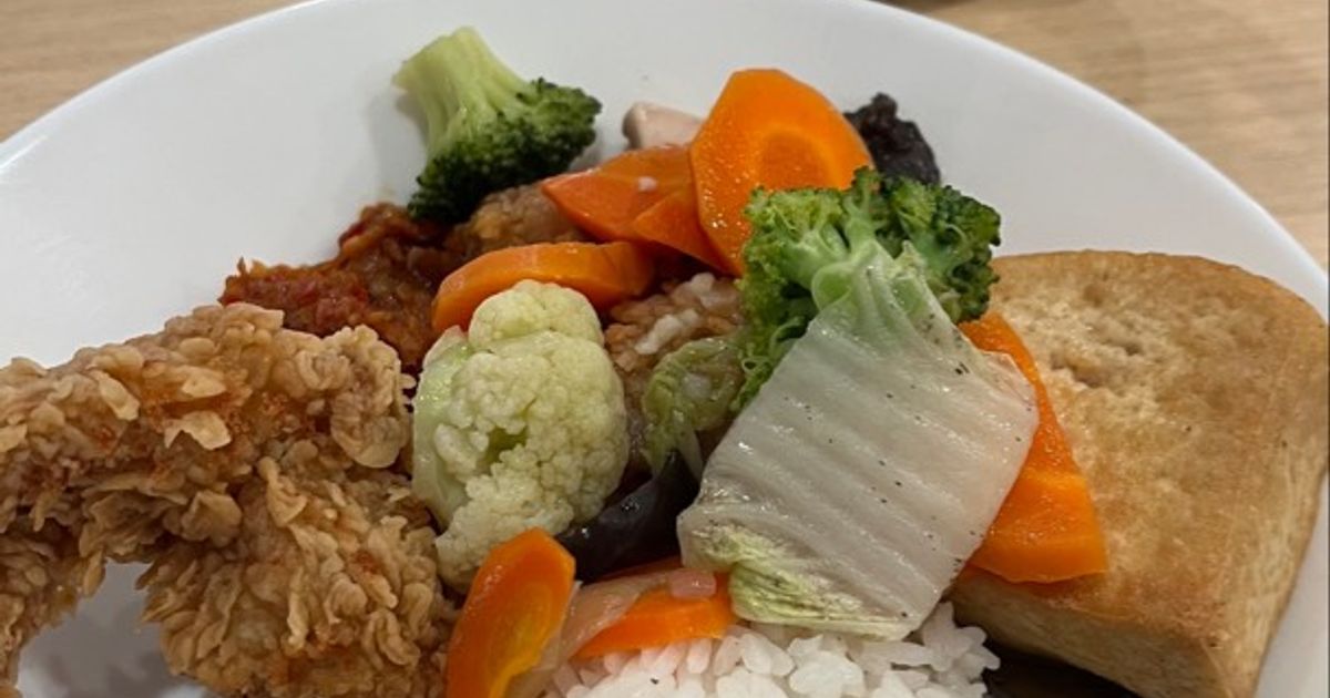 Capcay dan Ayam Goreng