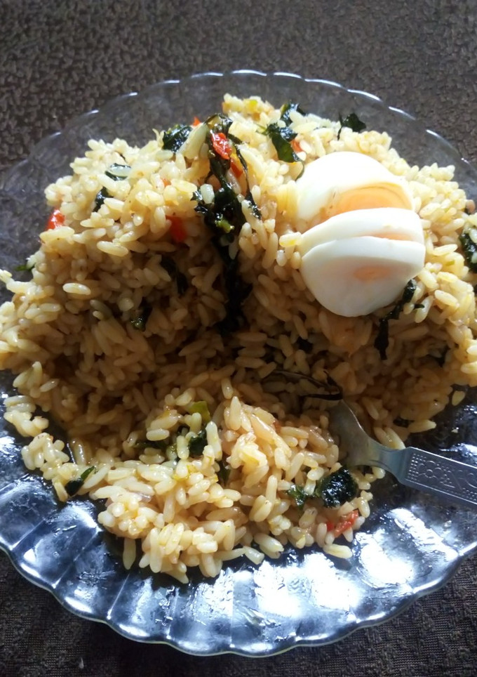 A picture of Simple jollof rice & veggies.