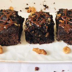 A picture of Fudge brownie.