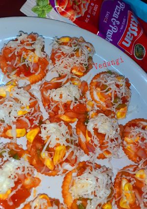 A picture of Monaco Biscuit Pizza Bites.