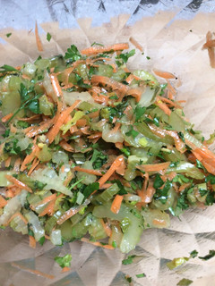 Una foto de Ensalada e apio cocido