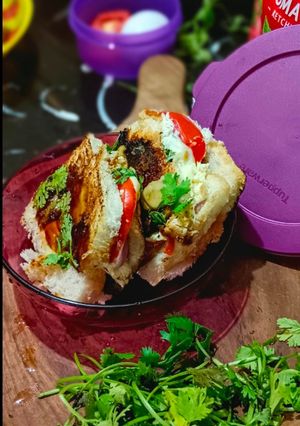 গ্ৰীল্ড এগ স্যান্ডউইচ (grilled egg sandwich recipe in Bengali) রেসিপির প্রধান ছবি