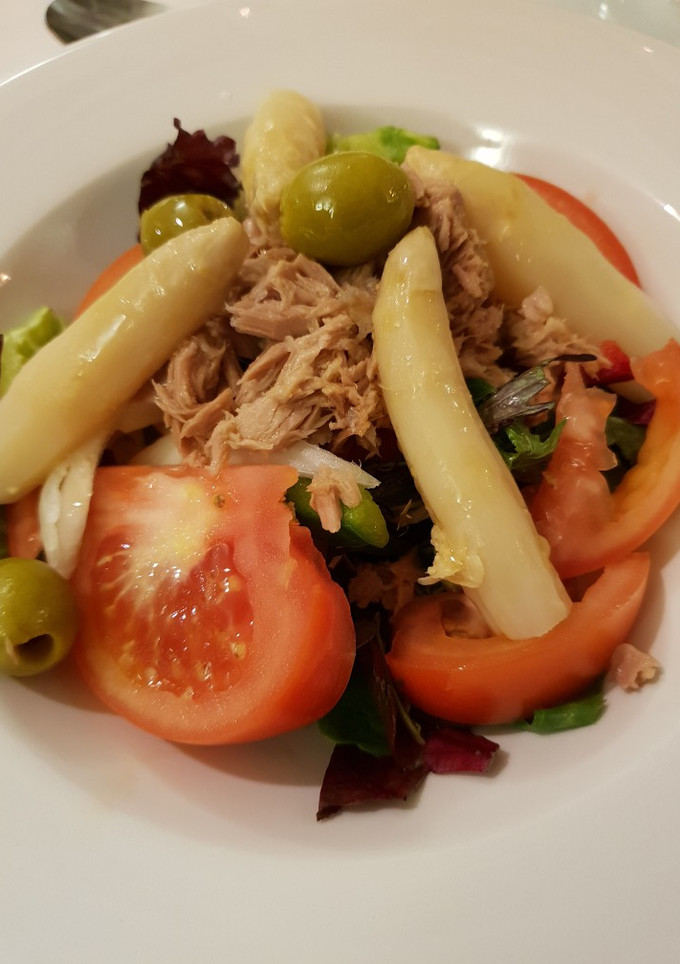 Una foto de Ensalada fresca de primavera