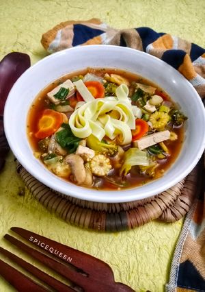A picture of Vegetable Thukpa.