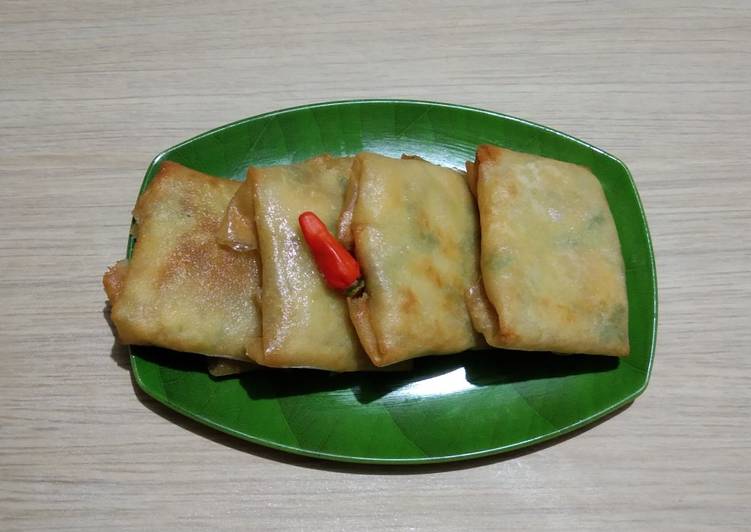 Martabak ranjau, isi udang