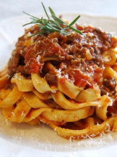 Una foto de Pasta ala bologñesa🍝 fácil