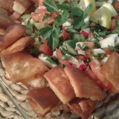 A picture of Fattoush.