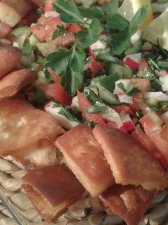A picture of Fattoush.
