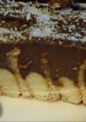O poză a rețetei Tort de biscuiți fără coacere.