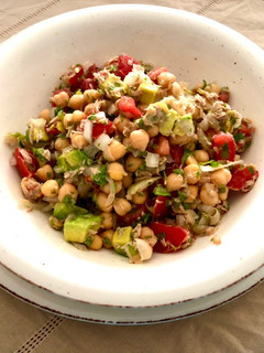 Una foto de Garbanzos con atún