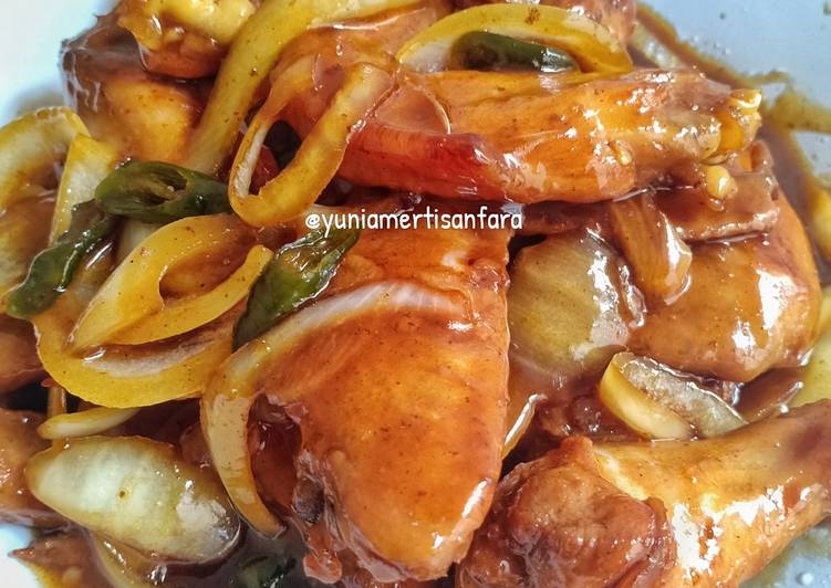 Bagaimana Menyiapkan Ayam Goreng Mentega, Menggugah Selera