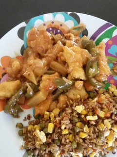 Una foto de Pollo agridulce estilo chino