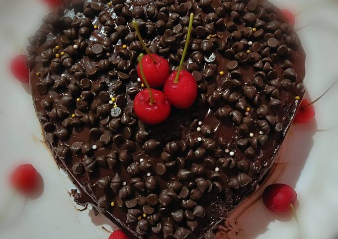 Choco Chips Chocolate Cake | Eggless Chocolate Cake Without Oven | Simple  Easy Recipe With Hearts - YouTube