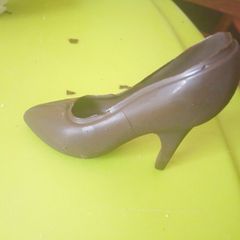 A picture of Chocolate shoe.