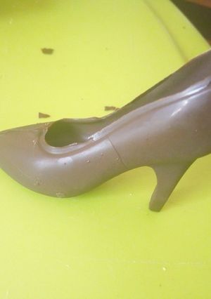 A picture of Chocolate shoe.