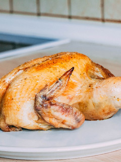 Una foto de Pollo al horno fácil y perfecto