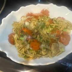 A picture of UK Chinese Restruant Style Chichen Chow Mein - 1/4 of the Price and twice as good :P ENJOY.
