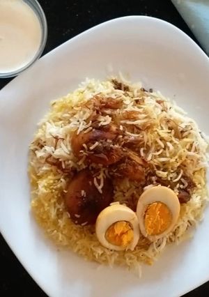 চিকেন বিরিয়ানি(Chicken biriyani recipe in Bengali) রেসিপির প্রধান ছবি