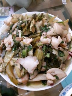 Hình của món Mực xào dưa cải sen.