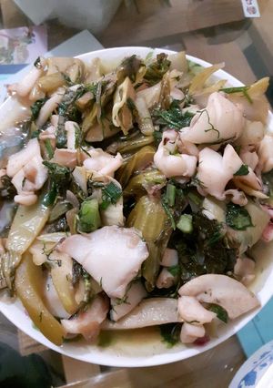 Hình của món Mực xào dưa cải sen.