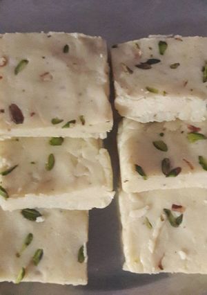 A picture of Instant mawa burfi.