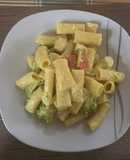 Fideos en salsa de cúrcuma