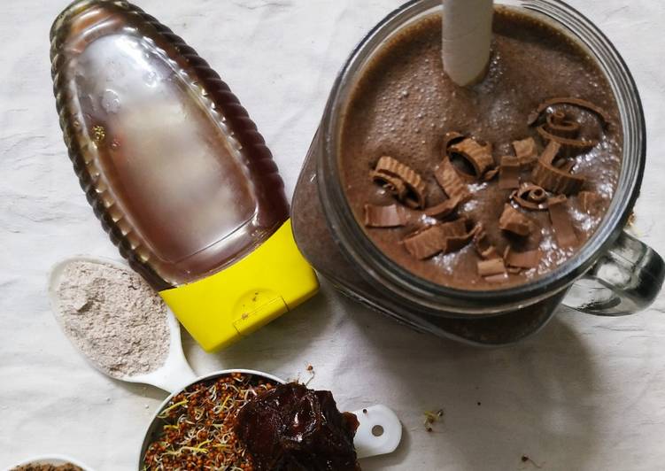 Recipe of Any-night-of-the-week SPROUTED RAGI - CHOCOLATE &amp; DATES SMOOTHIE