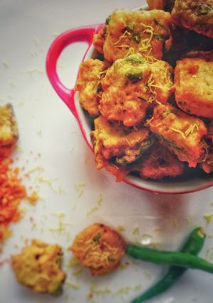 ब्रेडची भजी (bread bhaji recipe in marathi) रेसिपी चे मुख्य फोटो 