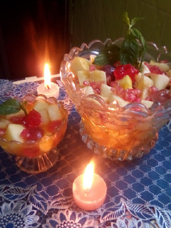 صورة لوصفة سلطة فواكه 🍓🍒 منعشة 🍑 لذيذة 🍐وسهلة التحضير 🥝🍌🍎🍇