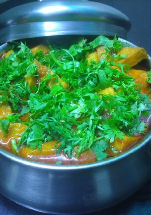 A picture of #vegmenonvegkaswaad #surankisabji #oalkisabji.