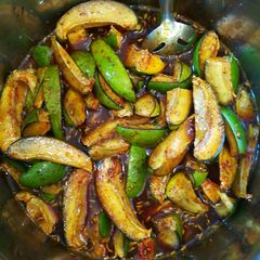 Instant raw mango pickle A picture of Instant raw mango pickle.
