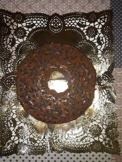 Una foto de Roscón de chocolate con nocilla y pepitas