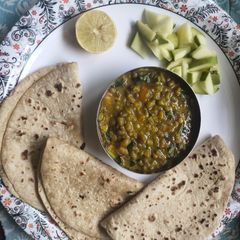A picture of Green moong.