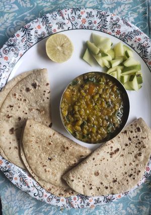 A picture of Green moong.