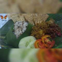รูปของ Nasi tutug oncom lengkap