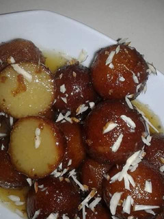 A picture of Eggless gulab jamun.