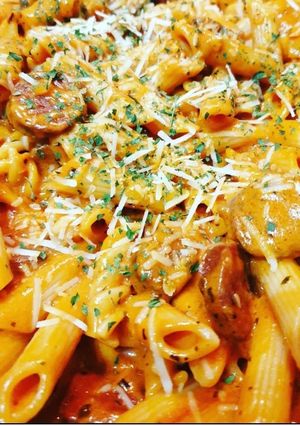 A picture of Michelle's Tomato, Mascarpone and Chorizo Pasta.