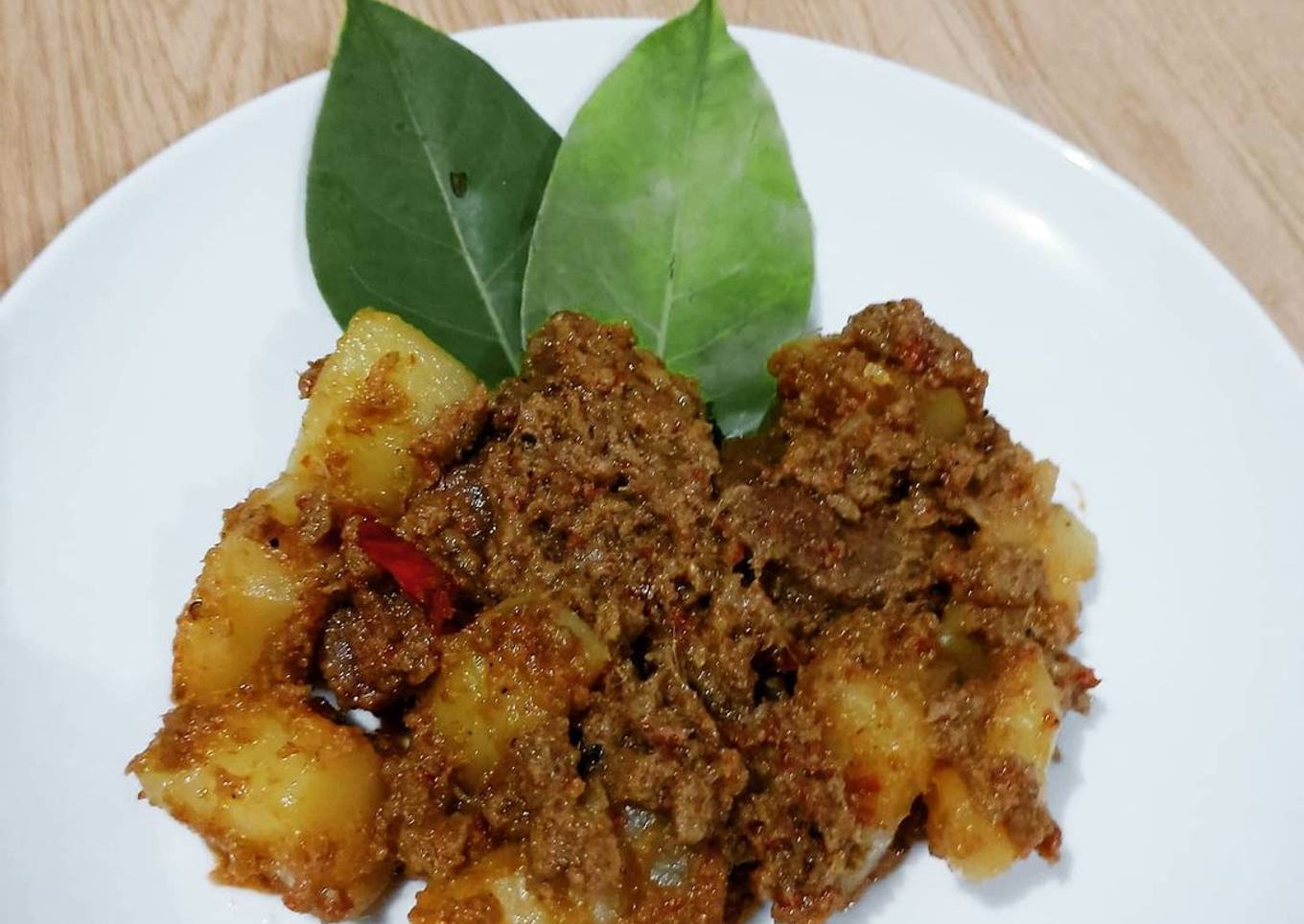 Rendang Daging Sapi + Kentang