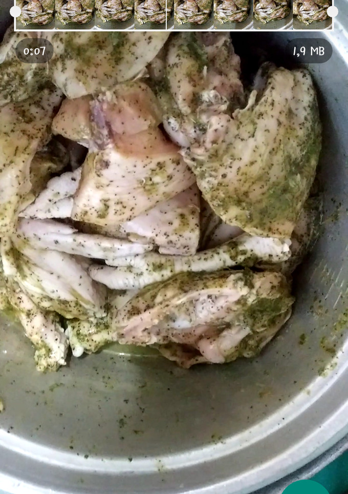 Una foto de Pollo sazonado para freír Dominicano