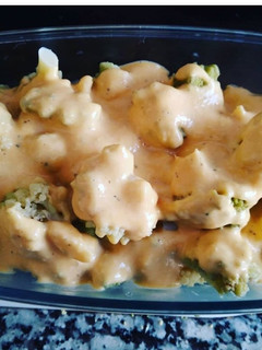 Una foto de Brócoli con salsa de boniato🍠🥦