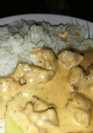 Una foto de Strogonoff de carne