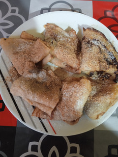 Una foto de Panqueques de canela con relleno de manzana y canela