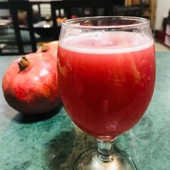 Anaar ka juice A picture of Anaar ka juice.