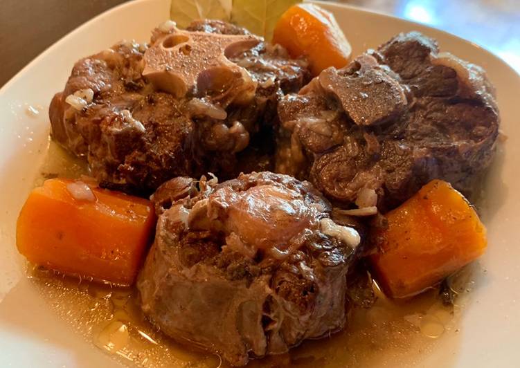 Rabo de toro estofado