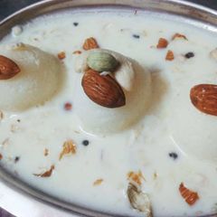 A picture of Special Rasmalai.