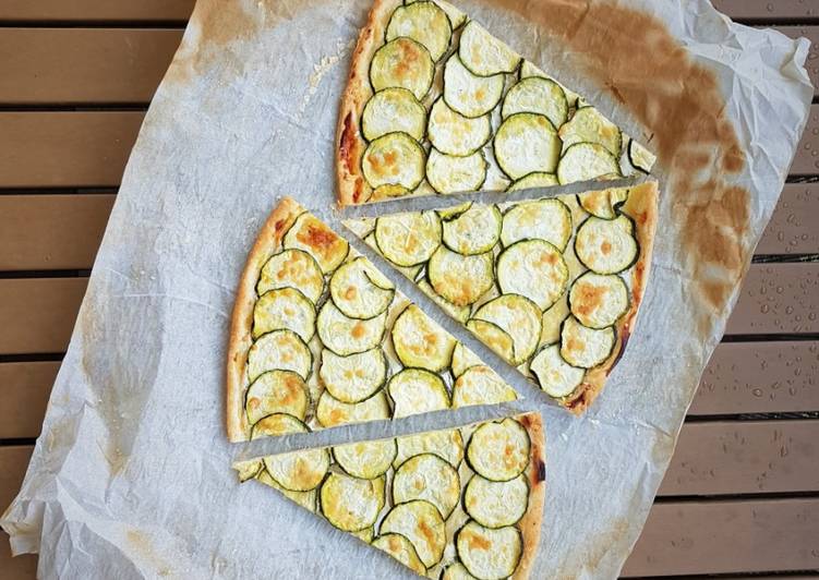 La Délicieuse Recette du Tarte fine aux courgettes