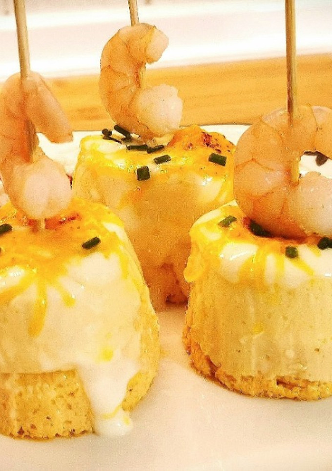 Una foto de Flan de Gambas al gratín con bechamel y queso
