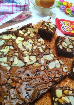 Foto resep Shiny Crust Fudgy Brownies